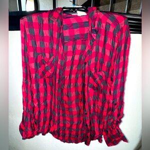 Super soft red and navy plaid long sleeve shirt